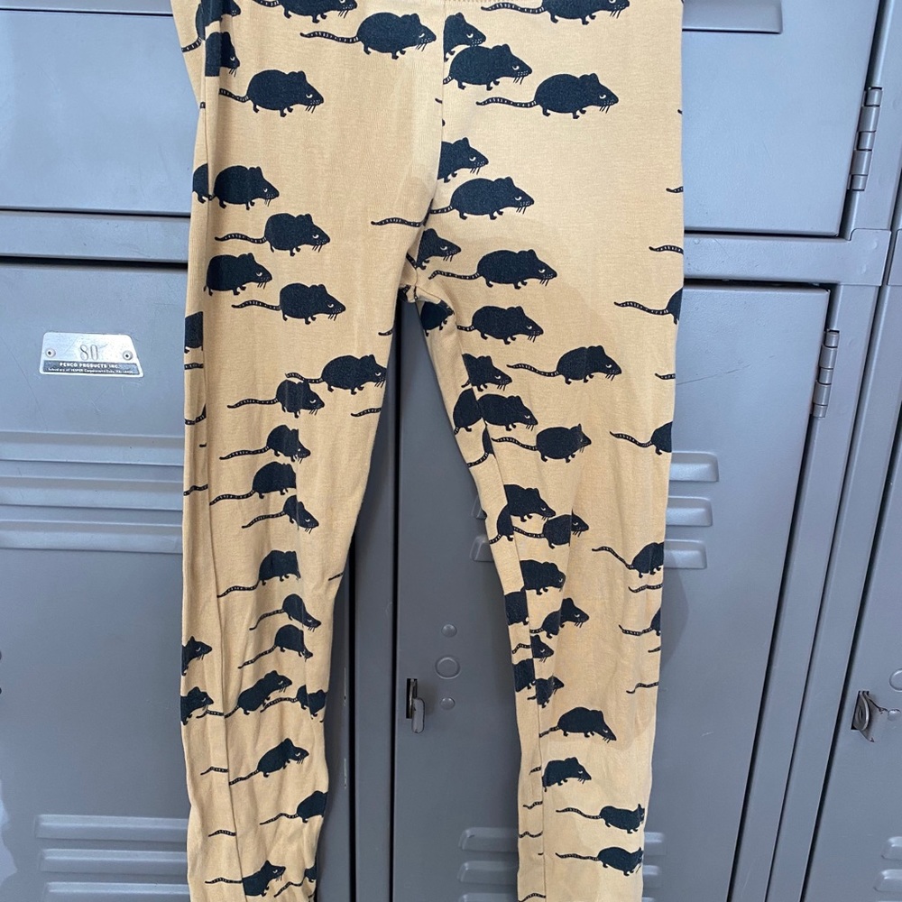 Mini Rodini rat leggings.